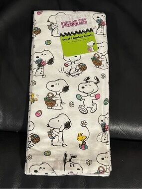 Easter PEANUTS Snoopy Easter Basket Kitchen Towels, Easter Snoopy Kitchen Towels